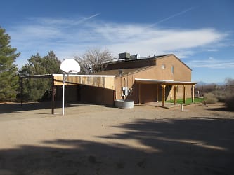 593 Reclining Acres Rd - Corrales, NM