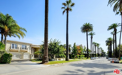 620 N Hillcrest Rd - Beverly Hills, CA