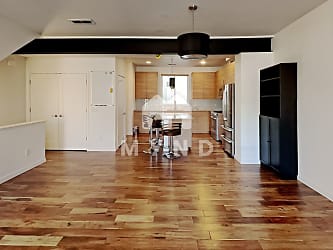 990 W 9Th Ave - undefined, undefined