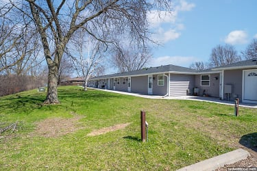 1031 Hunt Ave - Neenah, WI