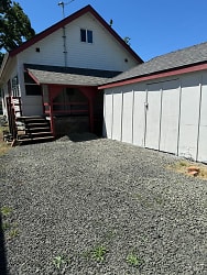 588 Scarbrough Ave - Creswell, OR