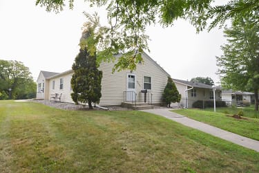 3422 19th Ave NW - Rochester, MN