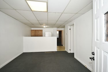 2040 Brownsville Rd unit B - Pittsburgh, PA