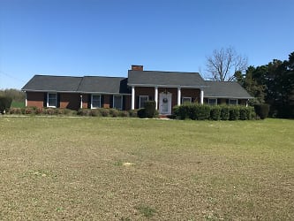 1770 Straw Pond School Rd - Roseboro, NC