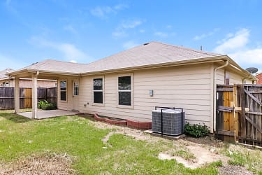 2233 Sims Dr - Fort Worth, TX