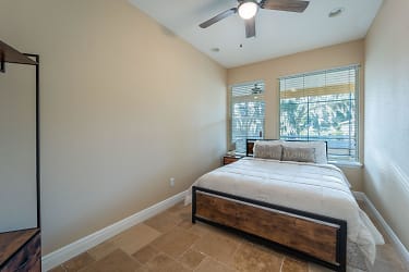 Room For Rent - Kissimmee, FL