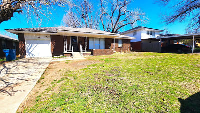 209 W Coe Dr - Midwest City, OK