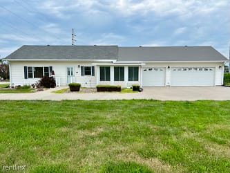 608 Adair St - Griswold, IA