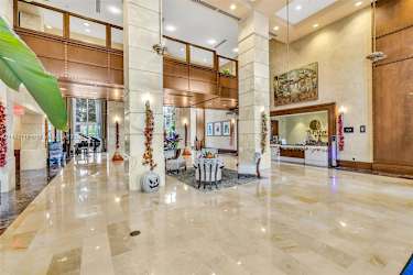 19501 W Country Club Dr #2611 - Aventura, FL