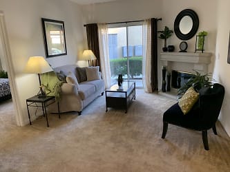 Crescent Heights Luxury Apartment Homes - Murrieta, CA