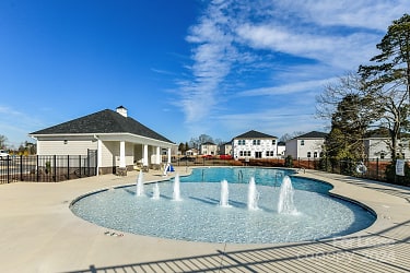 102 Drover Dr - Mooresville, NC