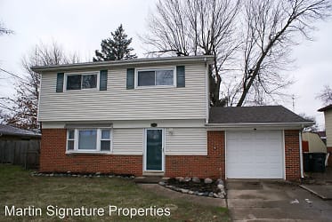 6742 South Ave - Holland, OH