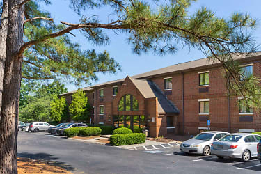 Furnished Studio - Raleigh - Cary - Harrison Ave. Apartments - Cary, NC