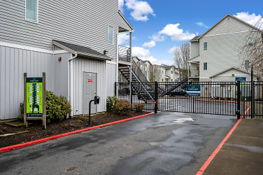 Sunnyview Townhomes Apartments - Salem, OR