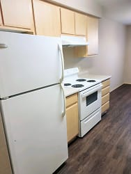 Parkside Apartments - Lebanon, OR