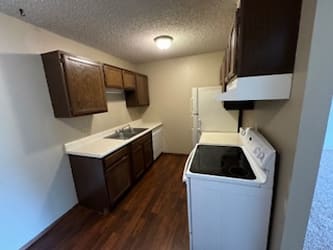 3621 Sager Ave unit 10 - Waterloo, IA