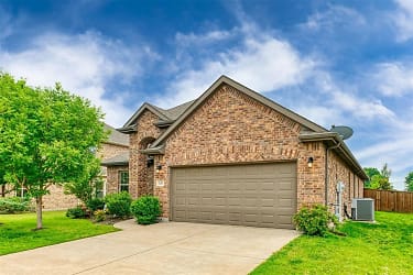 129 Griffin Ave - Royse City, TX