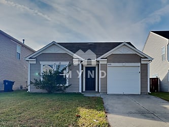 8423 Sansa St - Camby, IN