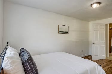 Room For Rent - Highlands, TX