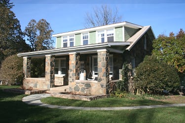 MM Stone House.JPG