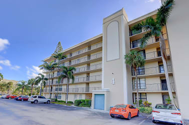 4 Royal Palm Way #6020 - Boca Raton, FL