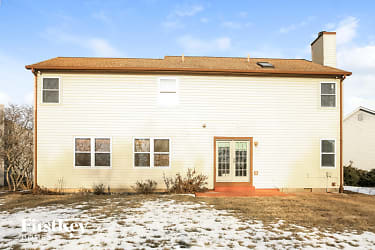 5907 Bowie Ln - Indianapolis, IN