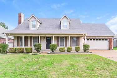 10152 Fox Chase Dr - Olive Branch, MS