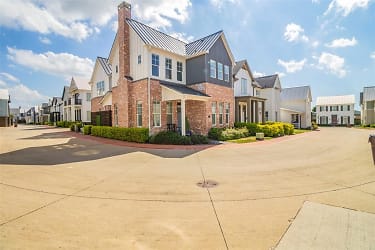 720 Wooster Ln - Plano, TX