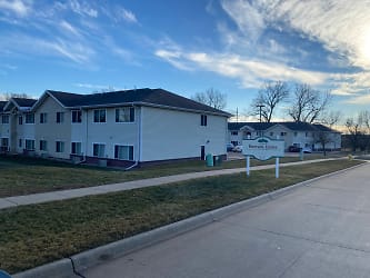 One And Two Bedroom Apartments Tucked Away Along The River! - Sioux City, IA