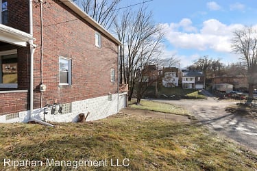 450 Wylie Ave - Clairton, PA