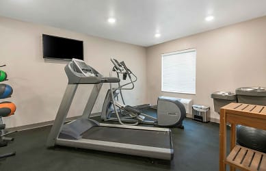 Furnished Studio - Louisville - Airport Apartments - Louisville, KY