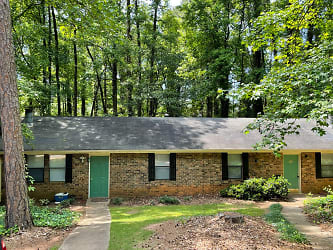 112 Bayberry Ct - Athens, GA