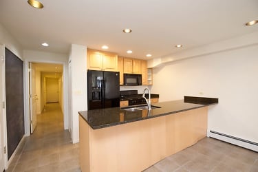 6717 N Sheridan BS1 - Chicago, IL