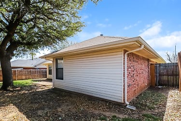 3412 Misty Valley Dr - Fort Worth, TX