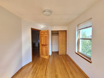 28-20 21st Ave unit 3 - Queens, NY