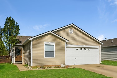 13074 N Etna Green Dr - Camby, IN