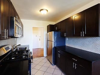Riverview Towers Apartments - Fort Lee, NJ