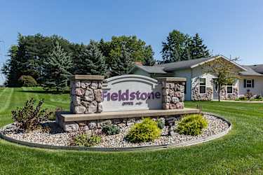 Fieldstone Apartments - Caledonia, MI