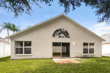 16623 Rising Star Dr - Clermont, FL