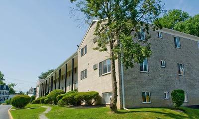 Green Forest Apartments - Chester, PA