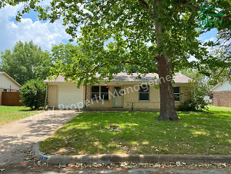 5817 Westhaven Dr - Fort Worth, TX