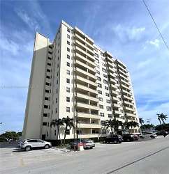 900 NE 18th Ave #1103 - Fort Lauderdale, FL