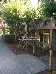 3712 S Kelly Ave unit 1 13 - Portland, OR