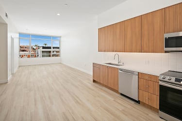 Uptown Lofts Apartments - San Diego, CA