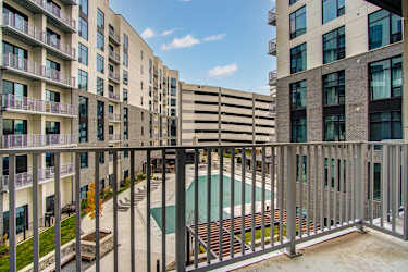 ZEN City Center Apartments - Troy, MI