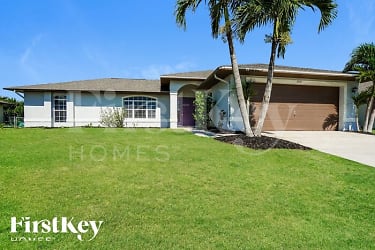 2912 SW 2nd Ave - Cape Coral, FL