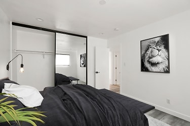 900 W College Street Apartments - Los Angeles, CA