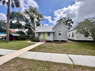 414 N Joanna Ave - Tavares, FL