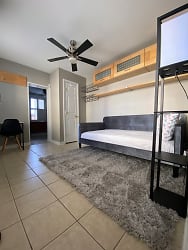 511 S Wolfe St unit B - Baltimore, MD