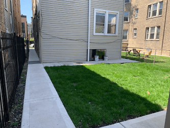 2203 N Campbell Ave unit 1 - Chicago, IL